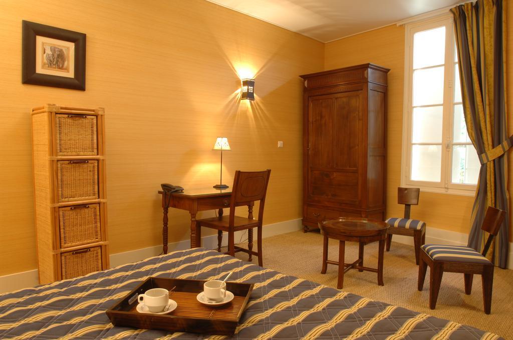 Hotel De France Libourne Rum bild