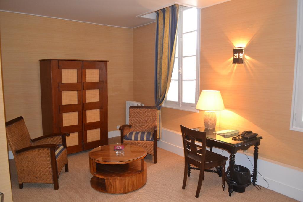 Hotel De France Libourne Rum bild